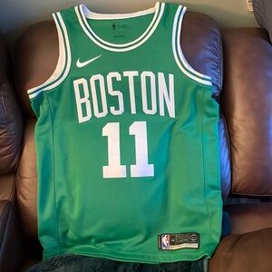 Nike connect kyrie Irving Boston jersey